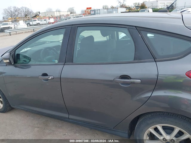 Ford FOCUS SE 2017 1FADP3K20HL336793 Image 14