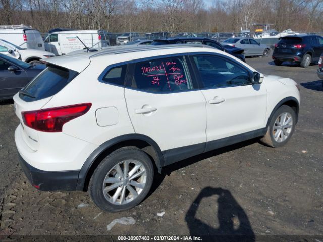 JN1BJ1CR3HW124457 Nissan Rogue Sport Sv