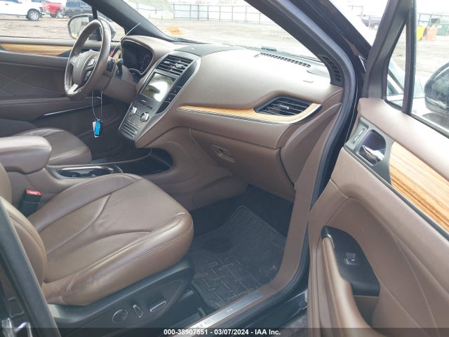 5LMTJ3DH5GUJ22196 Lincoln Mkc Reserve