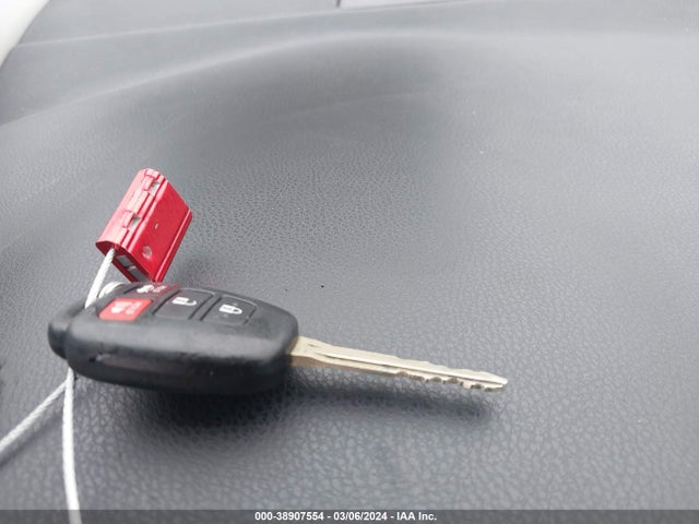 Toyota Corolla S Plus 2015 2T1BURHE7FC384195 Image 11