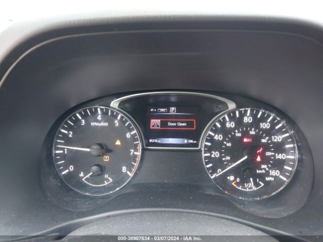 5N1DR2MM8JC611647 Nissan Pathfinder Sv