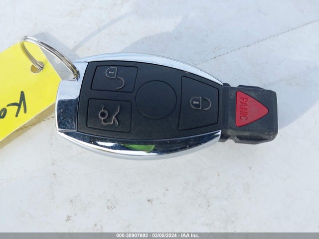 38907693 :رقم المزاد ، WDDGF4HB3EA966022 vin ، 2014 Mercedes-benz C 250 Luxury/sport مزاد بيع