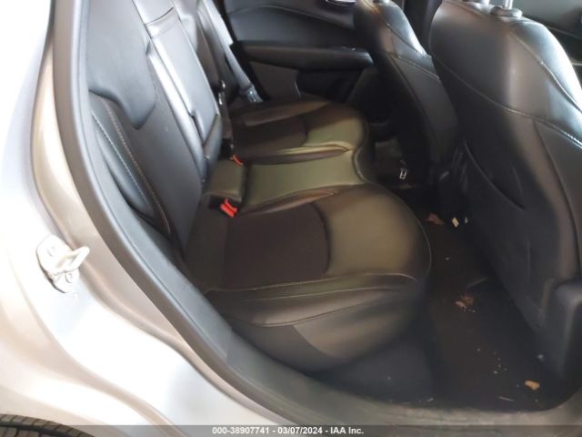 3C4NJDBB7KT629091 Jeep Compass Latitude 4x4