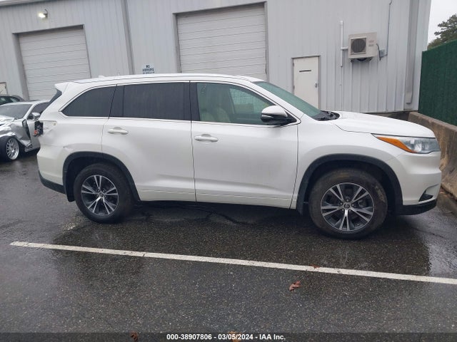 Toyota Highlander Xle V6 2016 5TDJKRFH2GS252680 Image 13