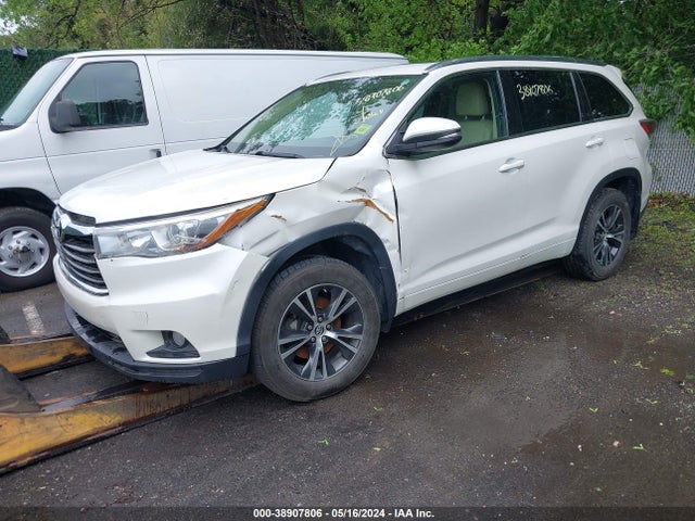 Toyota Highlander Xle V6 2016 5TDJKRFH2GS252680 Image 2