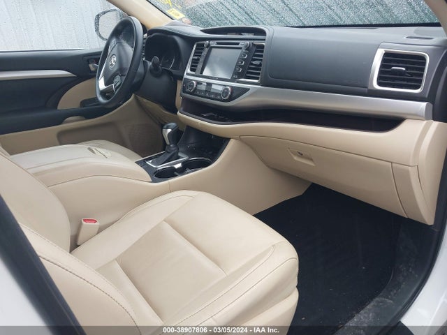 Toyota Highlander Xle V6 2016 5TDJKRFH2GS252680 Image 5