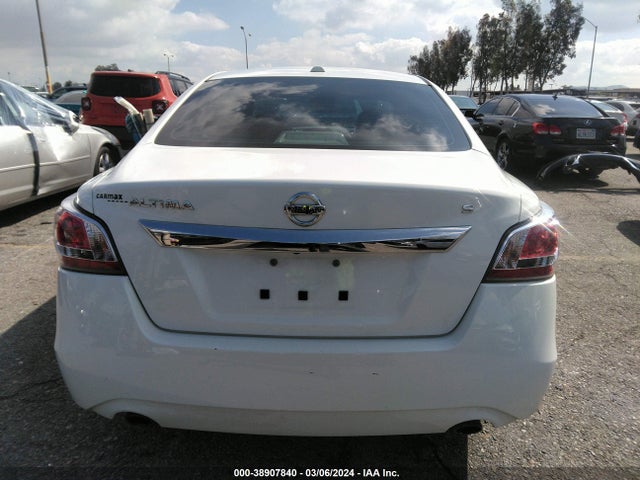 Nissan Altima 2.5 S 2015 1N4AL3AP7FC443915 Image 17