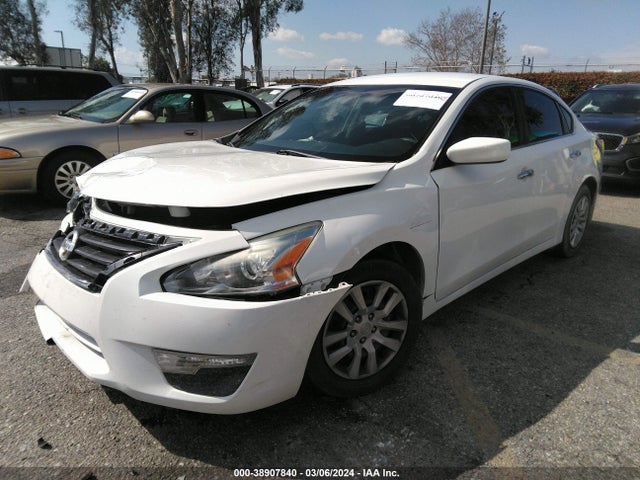 Nissan Altima 2.5 S 2015 1N4AL3AP7FC443915 Image 2