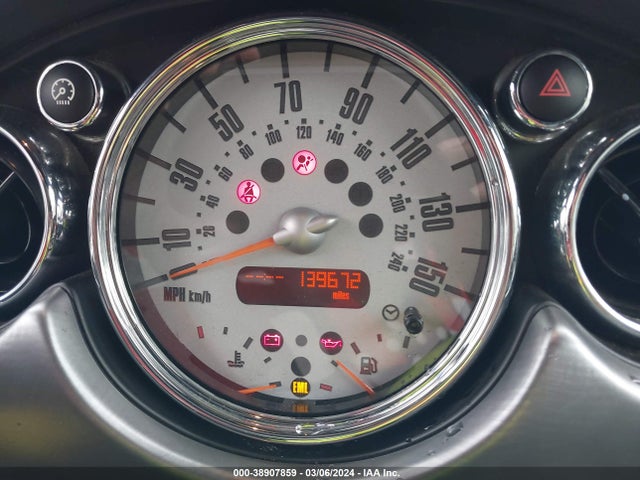 2006 MINI COOPER S WMWRH33546TF89070 Photo 6