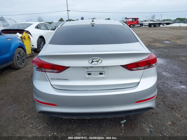 Hyundai Elantra Value Edition 2018 5NPD84LF4JH224541 Image 16