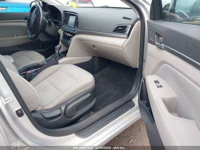 Hyundai Elantra Value Edition 2018 5NPD84LF4JH224541 Image 5