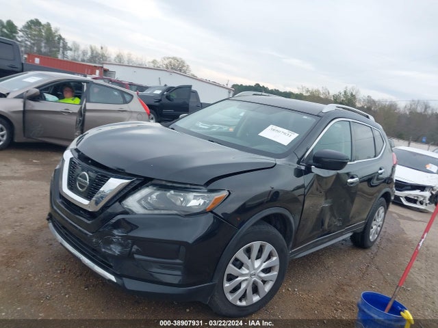 Nissan ROGUE S 2017 JN8AT2MT9HW401670 Image 2