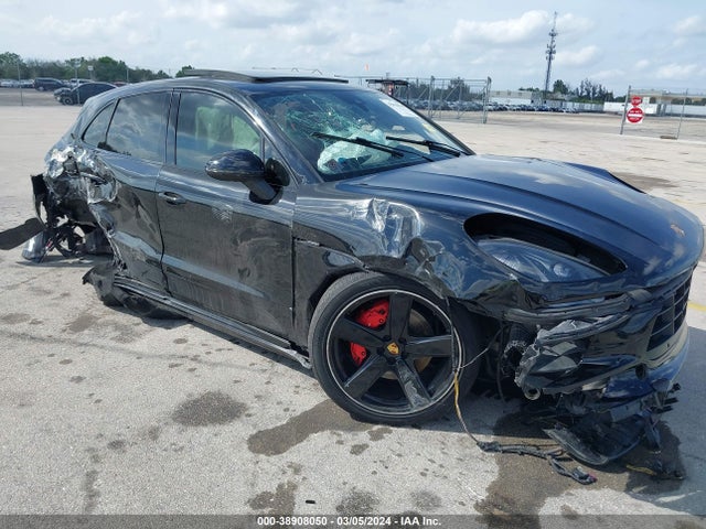 2018 PORSCHE MACAN WP1AG2A50JLB63221 Photo 0