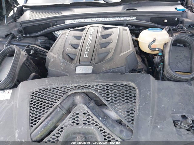 2018 PORSCHE MACAN WP1AG2A50JLB63221 Photo 9