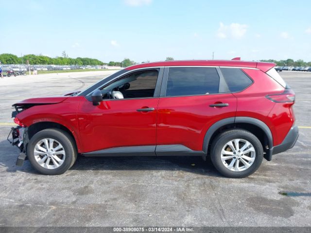 5N1AT3AA4MC823955 Nissan Rogue S Fwd
