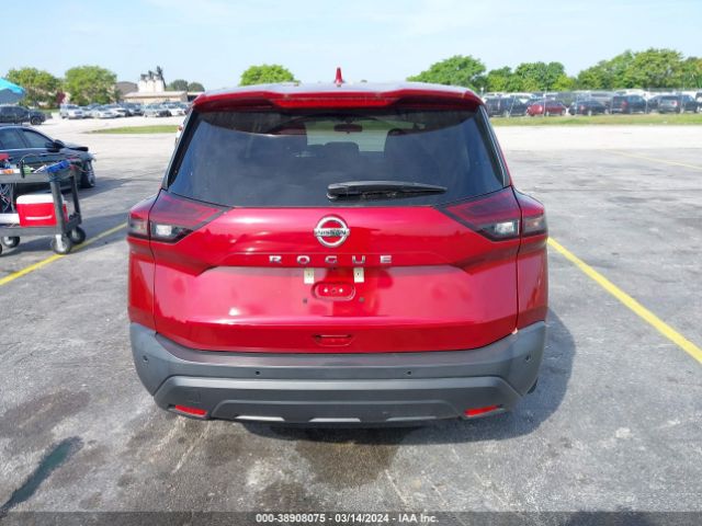 5N1AT3AA4MC823955 Nissan Rogue S Fwd