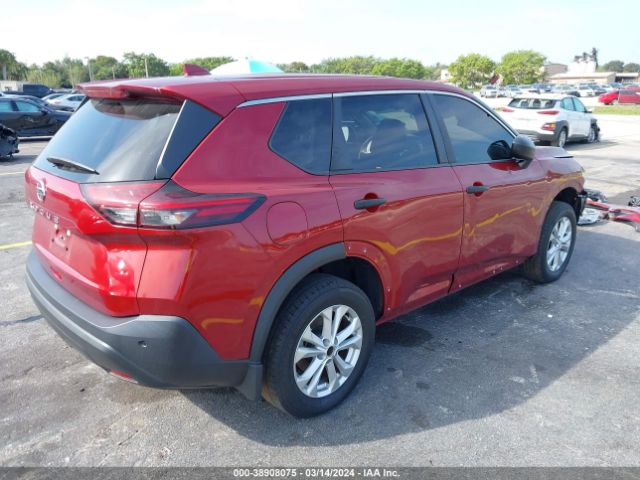 5N1AT3AA4MC823955 Nissan Rogue S Fwd
