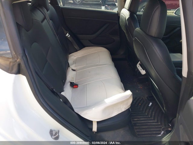 Tesla Model 3 Long Range/mid Range 2018 5YJ3E1EA1JF014899 Image 8