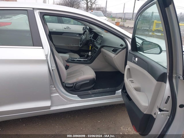 Hyundai Sonata 2017 5NPE24AF3HH552536 Image 5