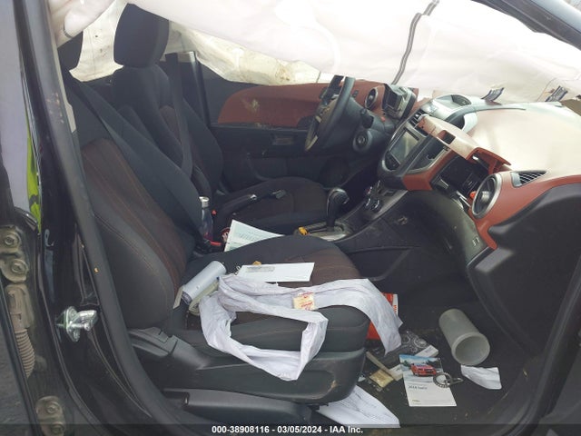 Chevrolet Sonic Lt Auto 2016 1G1JC6SH1G4168095 Image 5