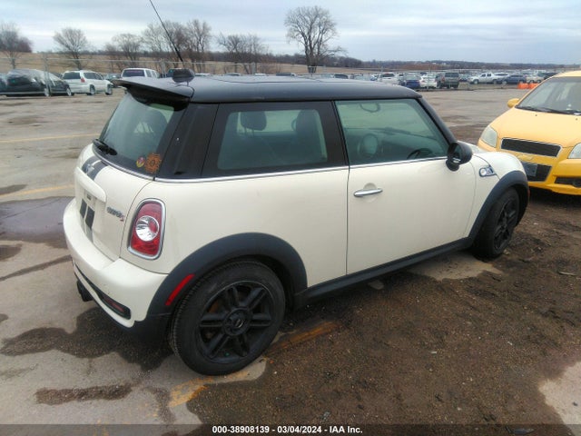 2011 MINI COOPER S WMWSV3C58BTY13362 Photo 3