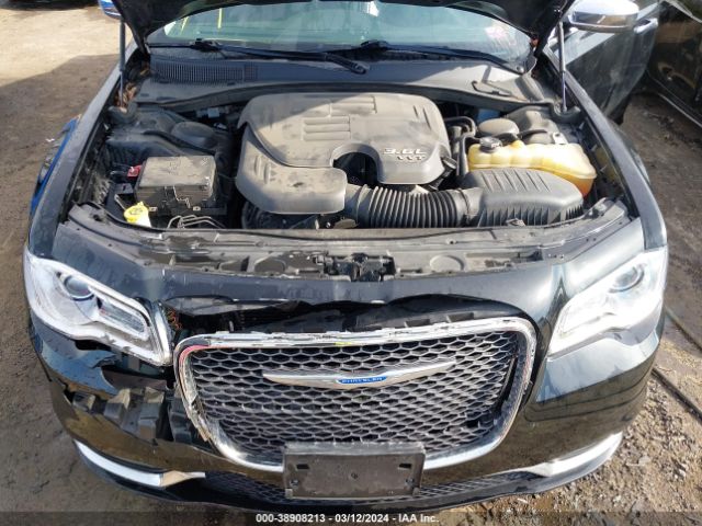 2C3CCAKG8JH268686 Chrysler 300 Limited Awd