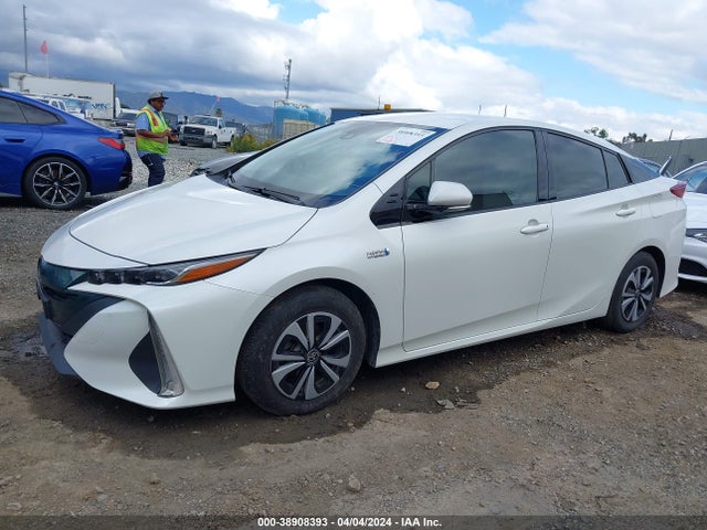 Toyota Prius Prime Premium 2017 JTDKARFPXH3016425 Image 2