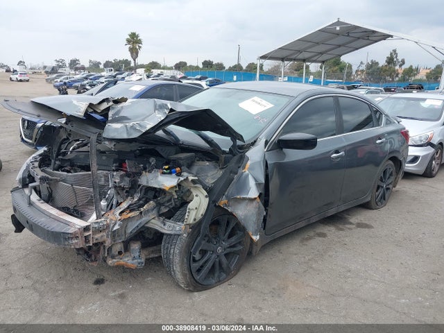 Nissan Altima 2.5 Sr 2018 1N4AL3AP1JC209732 Image 2
