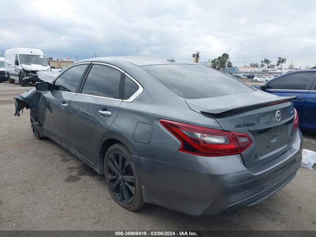 Nissan Altima 2.5 Sr 2018 1N4AL3AP1JC209732 Image 3