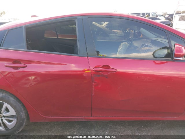 Toyota Prius Two 2018 JTDKBRFU3J3063899 Image 13
