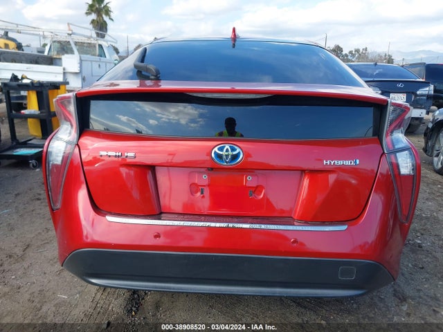 Toyota Prius Two 2018 JTDKBRFU3J3063899 Image 16