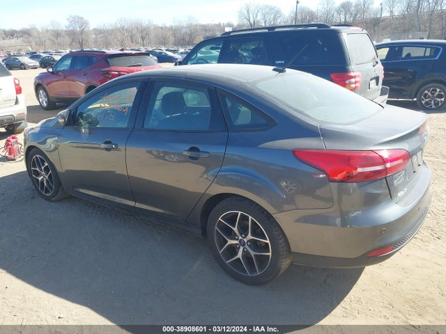 Ford FOCUS SEL 2018 1FADP3H24JL322389 Image 3