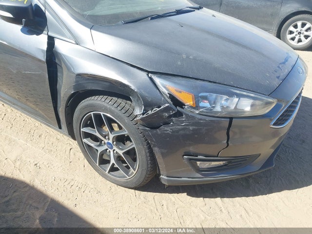 Ford FOCUS SEL 2018 1FADP3H24JL322389 Image 6