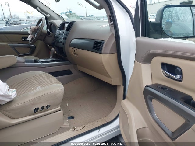 Nissan ARMADA SV 2015 5N1AA0NC9FN600575 Image 5