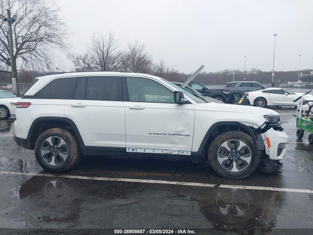 Jeep Grand Cherokee 4xe 2023 1C4RJYB67P8786542 Image 13