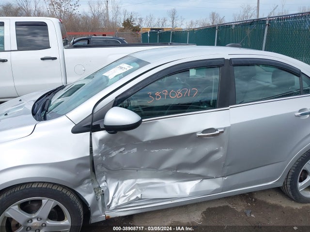 Chevrolet Sonic Ltz Auto 2016 1G1JE5SB4G4158905 Image 6