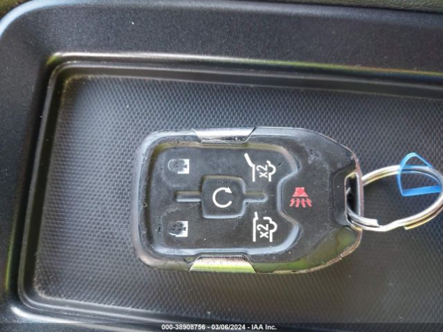 1GKS2GKC7JR142687 GMC Yukon Xl Slt