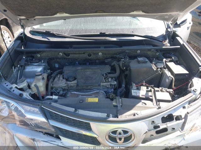 Toyota Rav4 Limited 2015 JTMYFREV9FJ040011 Image 10