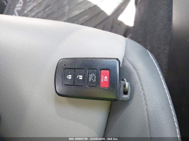 Toyota Rav4 Limited 2015 JTMYFREV9FJ040011 Image 11