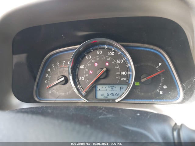 Toyota Rav4 Limited 2015 JTMYFREV9FJ040011 Image 16
