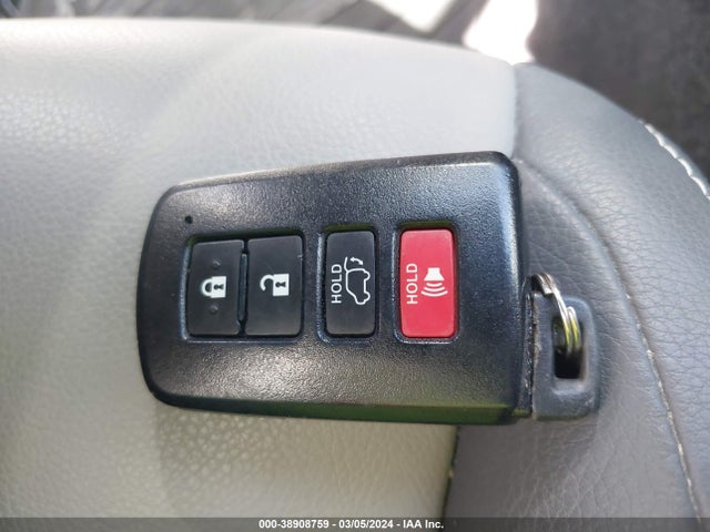 Toyota Rav4 Limited 2015 JTMYFREV9FJ040011 Image 12