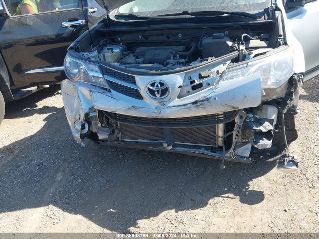 Toyota Rav4 Limited 2015 JTMYFREV9FJ040011 Image 6