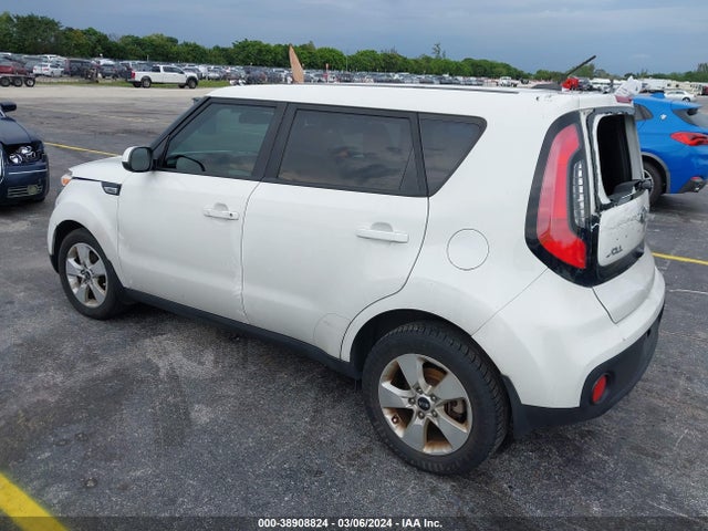 KNDJN2A25J7588682 KIA Soul