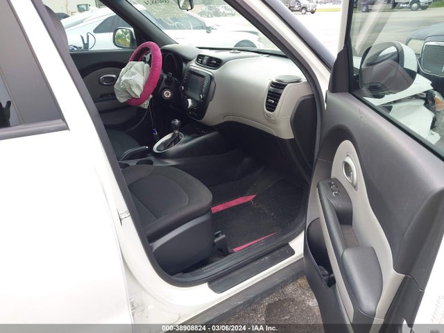 KNDJN2A25J7588682 KIA Soul