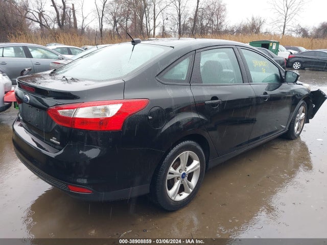 Ford FOCUS SE 2014 1FADP3F25EL353837 Image 4