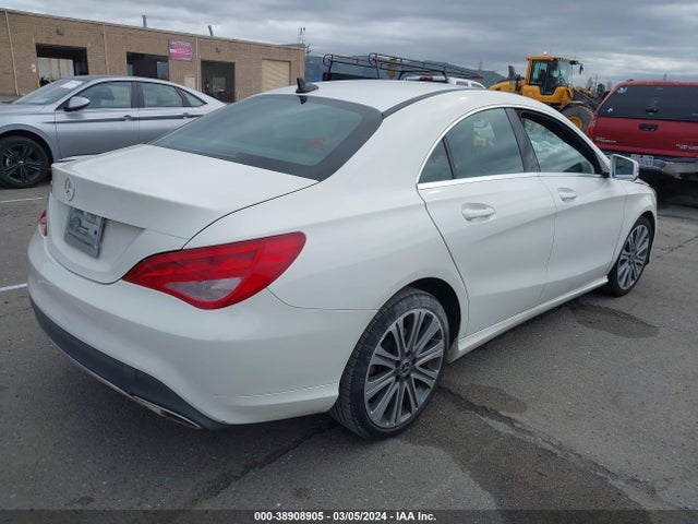 WDDSJ4EB7JN535697 Mercedes-Benz CLA 250