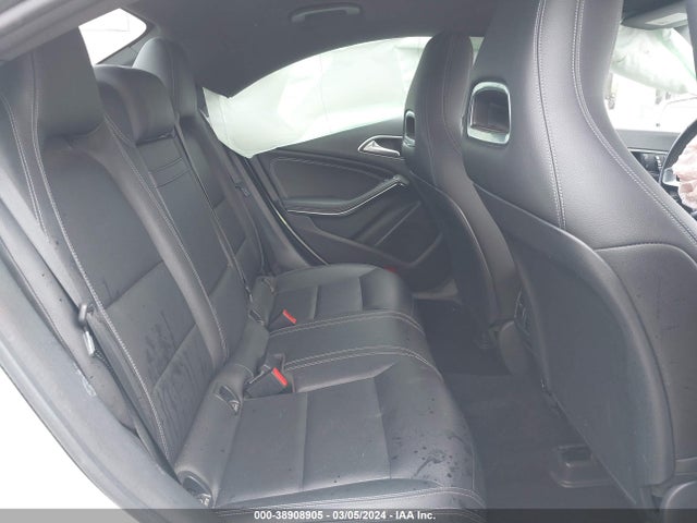 WDDSJ4EB7JN535697 Mercedes-Benz CLA 250