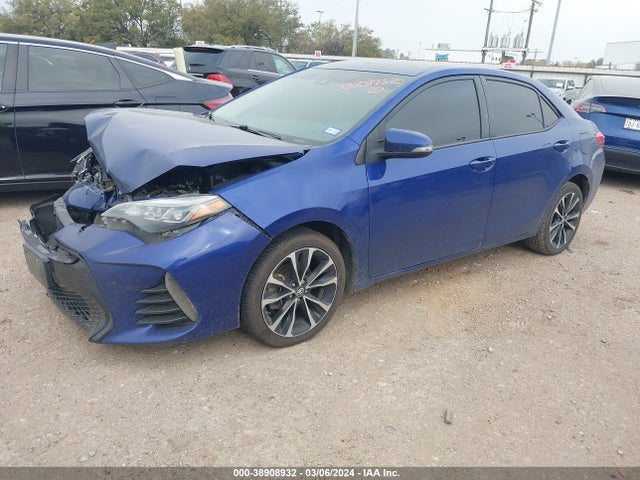 Toyota COROLLA SE 2018 5YFBURHEXJP770960 Image 2