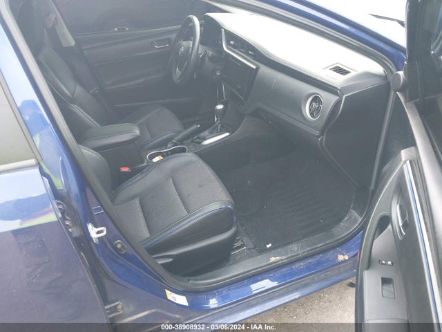 Toyota COROLLA SE 2018 5YFBURHEXJP770960 Image 5