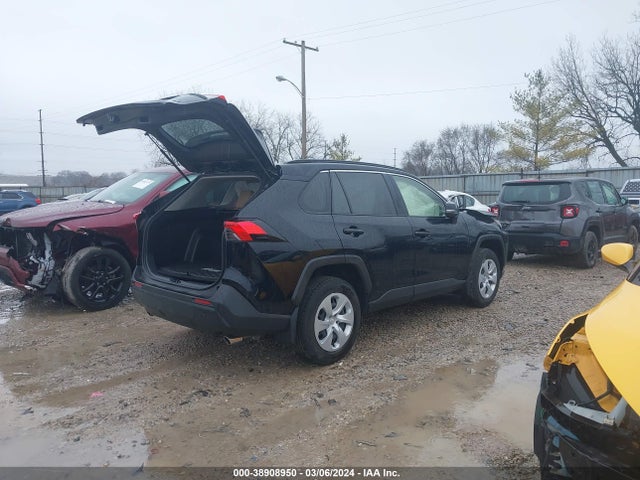 Toyota RAV4 LE 2021 JTMK1RFV9MD062122 Image 4